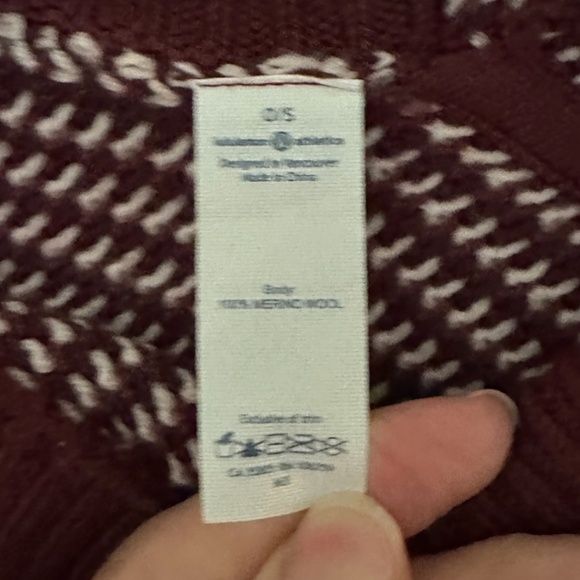 Lululemon On The Go Scarf/Poncho - Picture 7 of 8